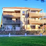 Apartmán Climatise Avec Piscine Et Parking A *